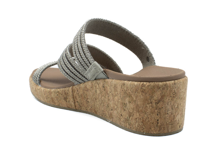 SKECHERS Arch Fit Beverlee - Always Classy