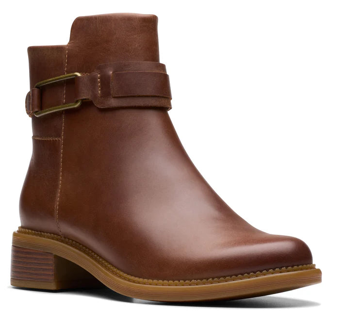 CLARKS Maye Bella Leather