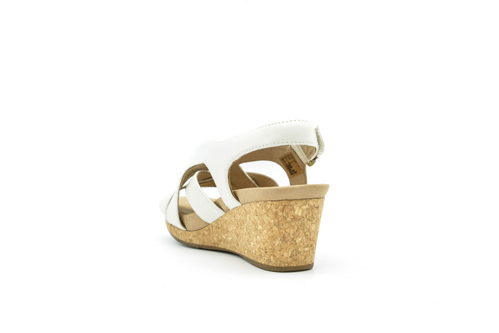 CLARKS Un Capri Step