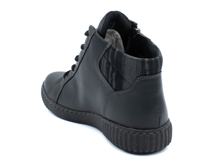 CLARKS Caroline Park