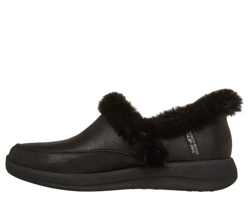 SKECHERS Slip-ins: Cozy Escape