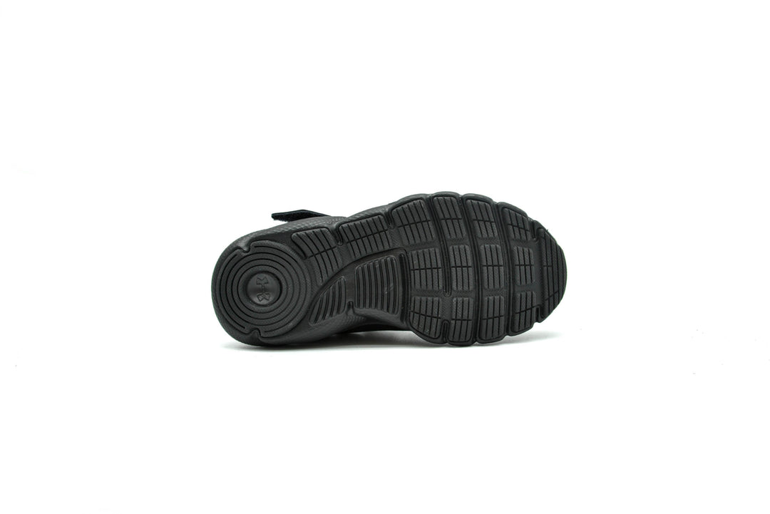 UNDER ARMOUR ASSERT 9 AC