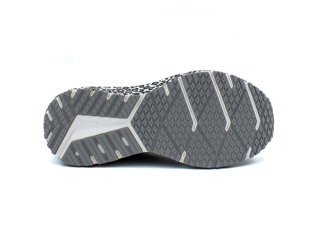 BROOKS Revel 6