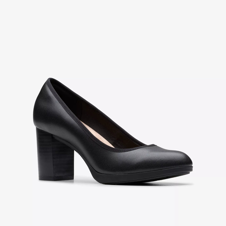 CLARKS Bayla Carly