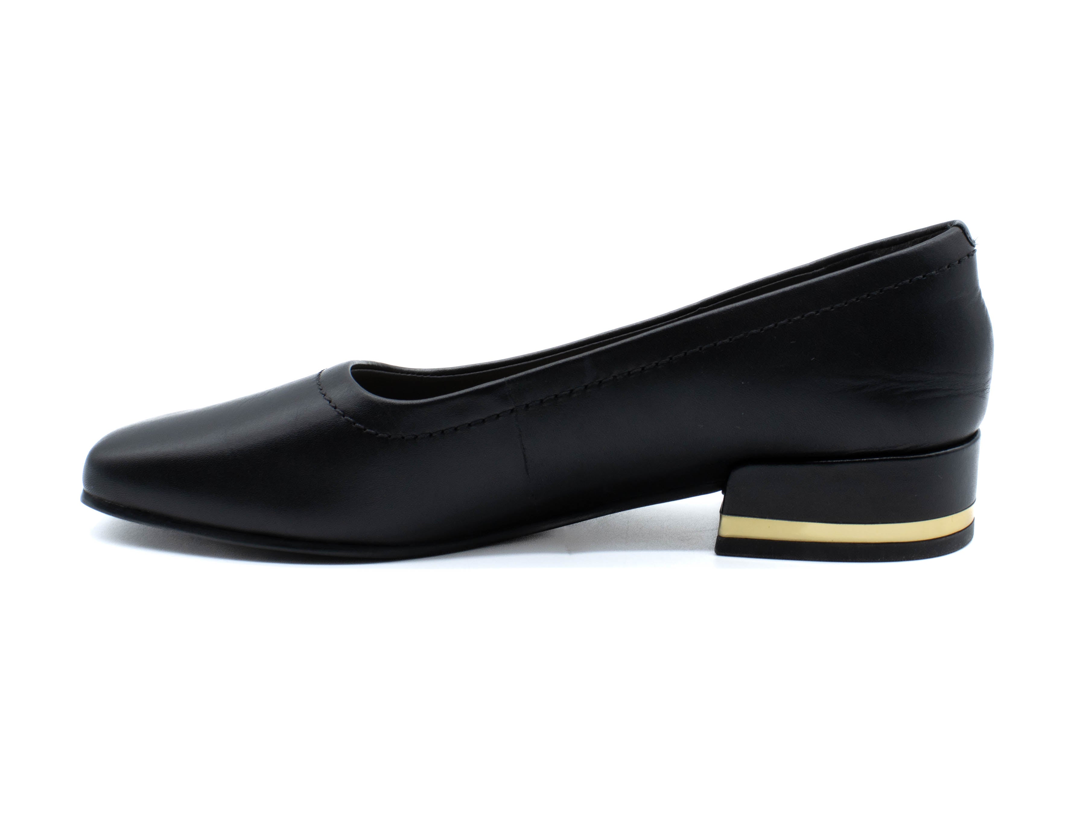 CLARKS Seren30 Court Low Pump