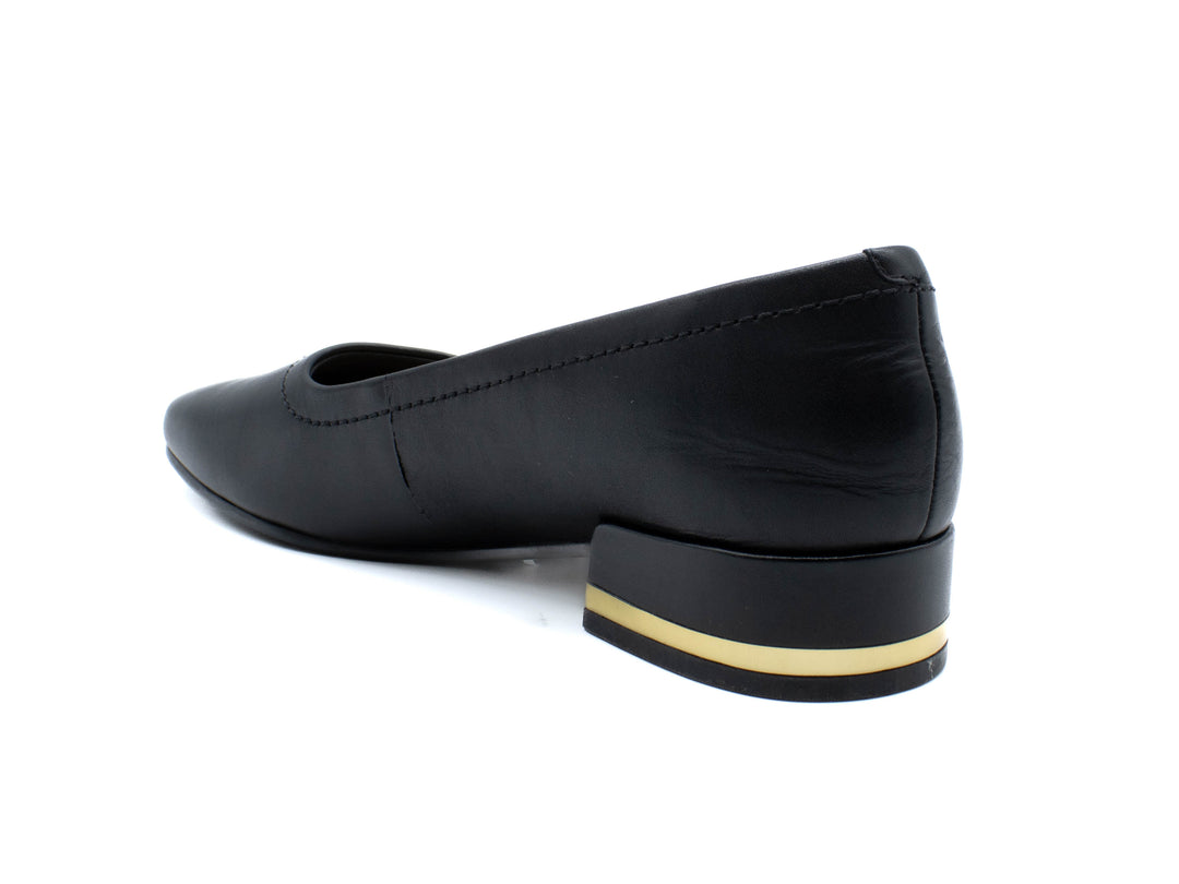 CLARKS Seren30 Court Low Pump