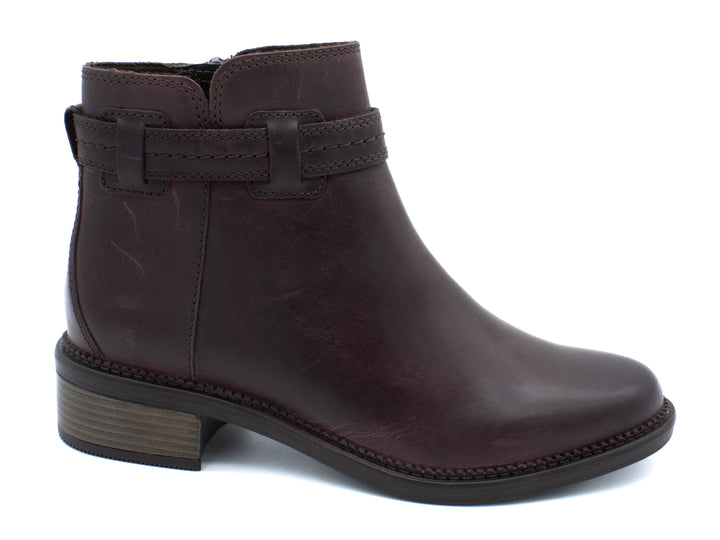 CLARKS Maye Ease