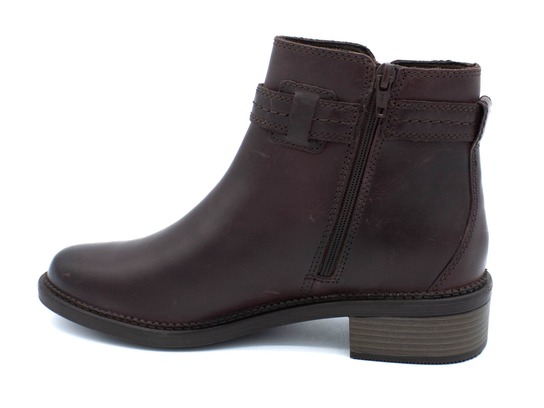 CLARKS Maye Ease