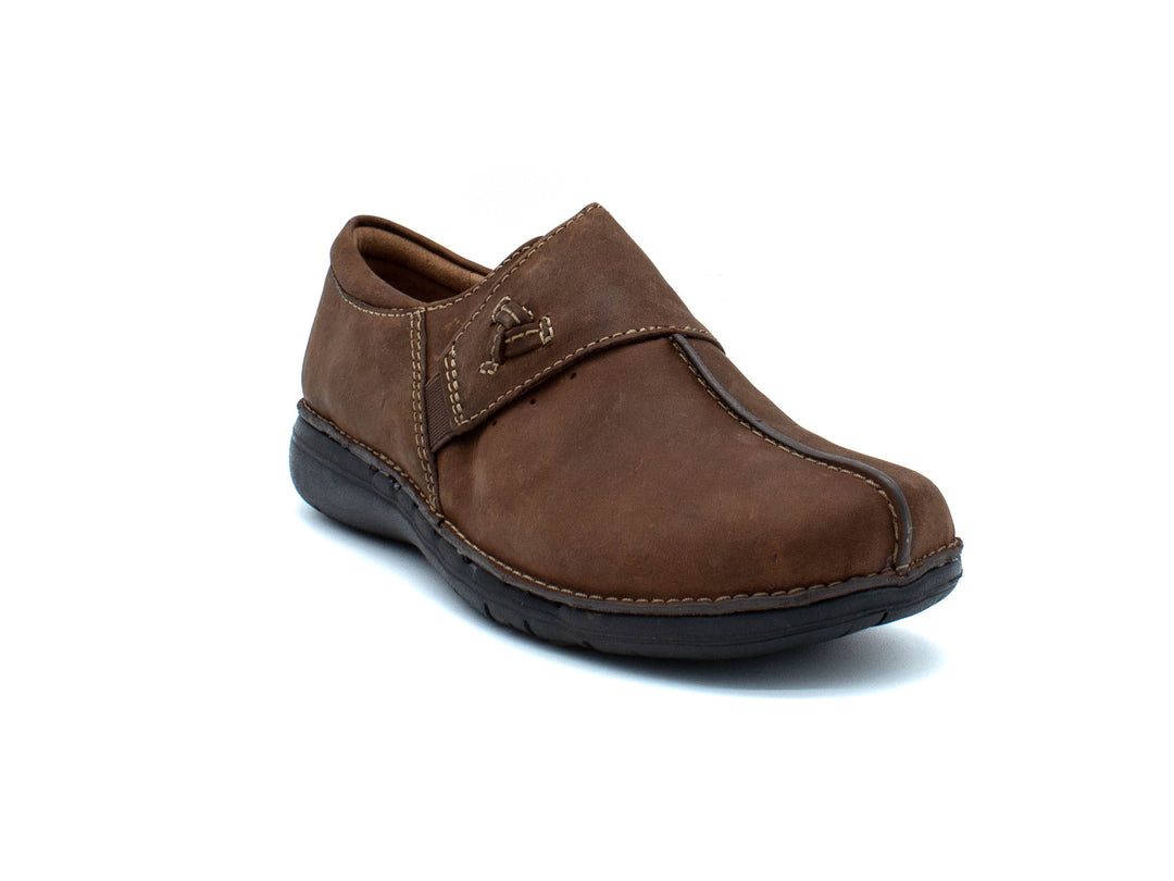 CLARKS  Un Loop Ave slip-on