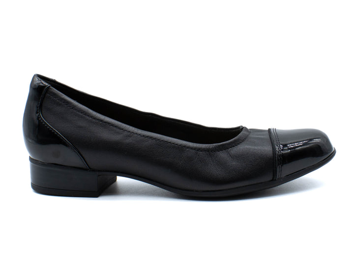 CLARKS Juliet Step