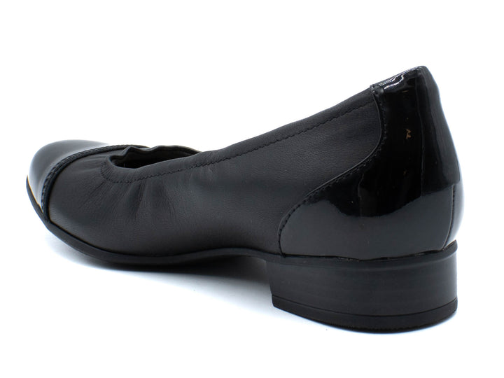 CLARKS Juliet Step