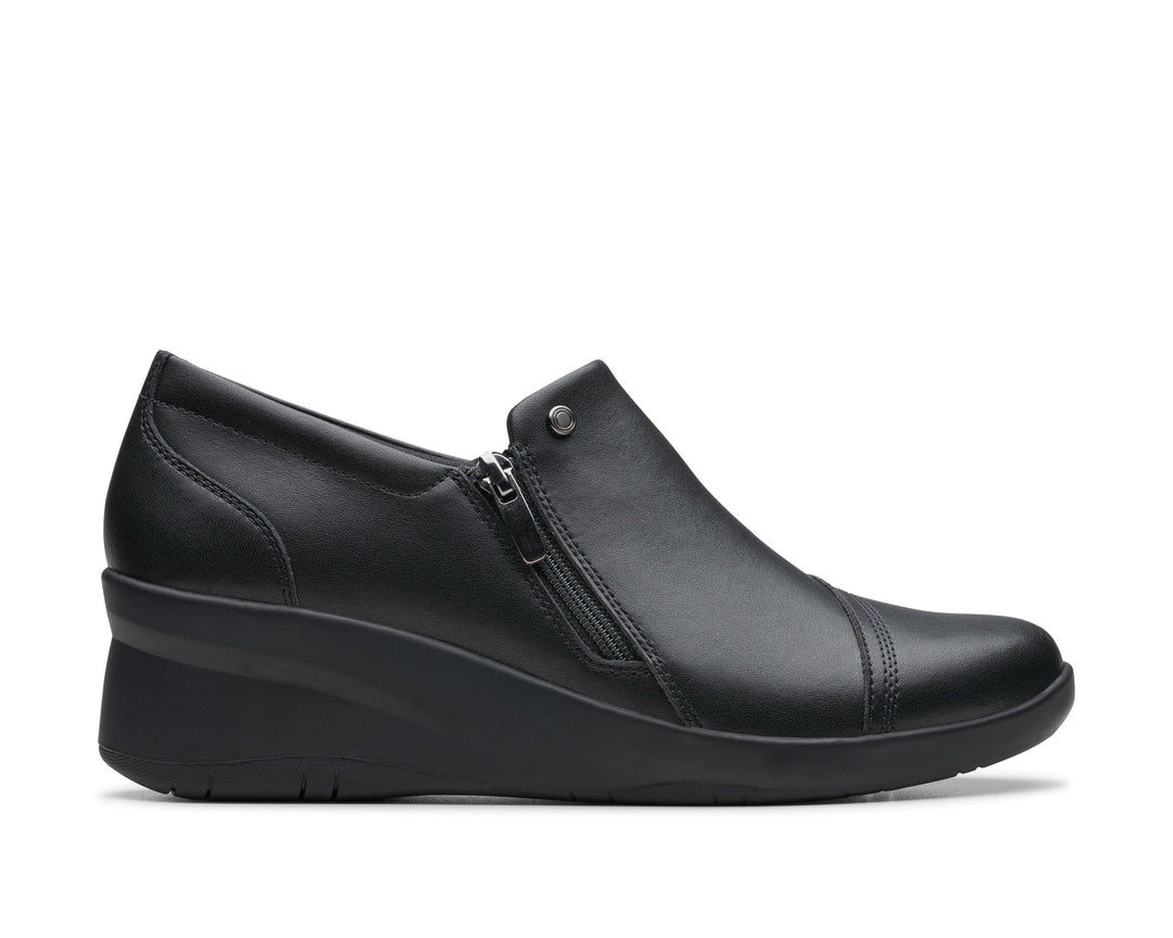CLARKS Suttyn Zip