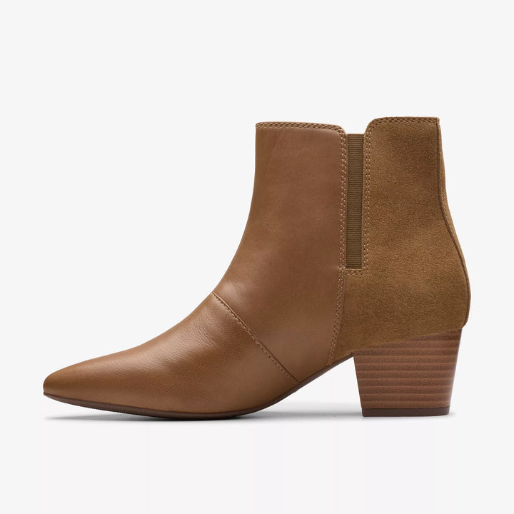 CLARKS Ellanie Vibe