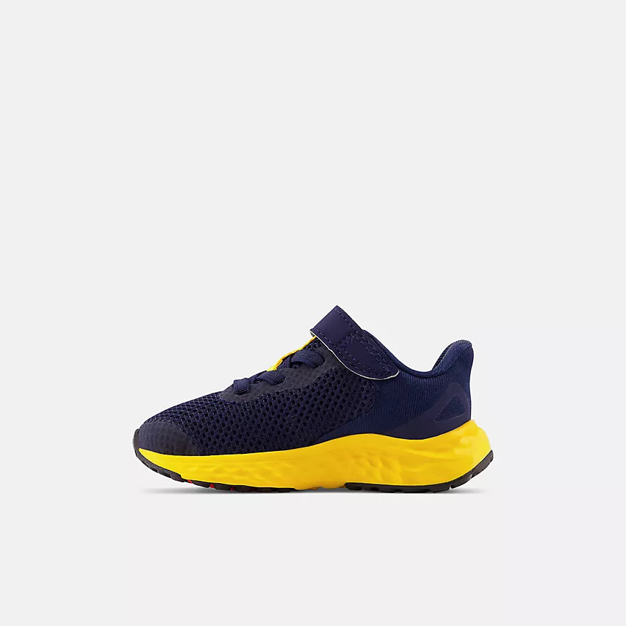 NEW BALANCE Fresh Foam Arishi v4 Bungee Lace with Top Strap