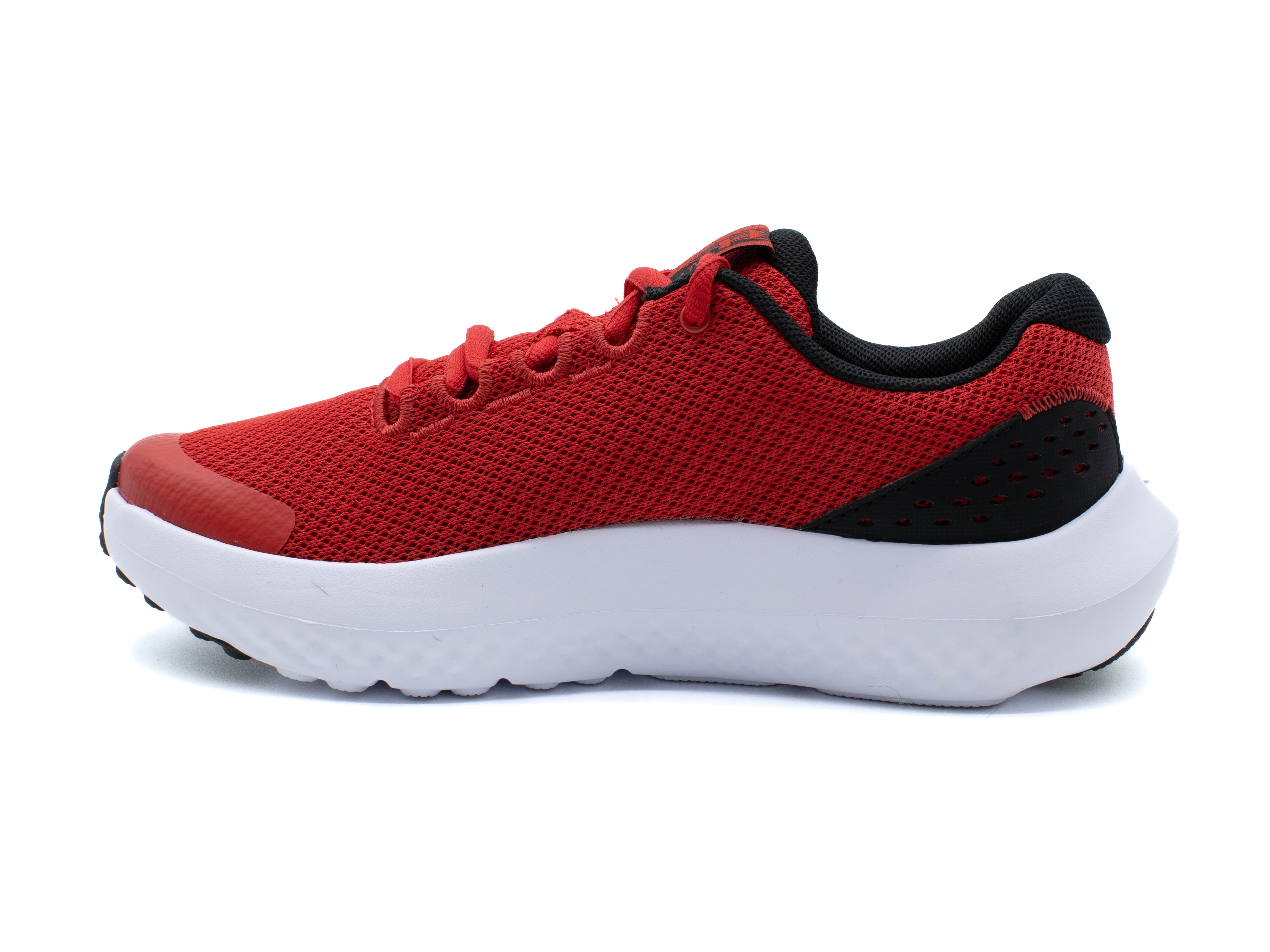 UNDER ARMOUR GS Surge 4