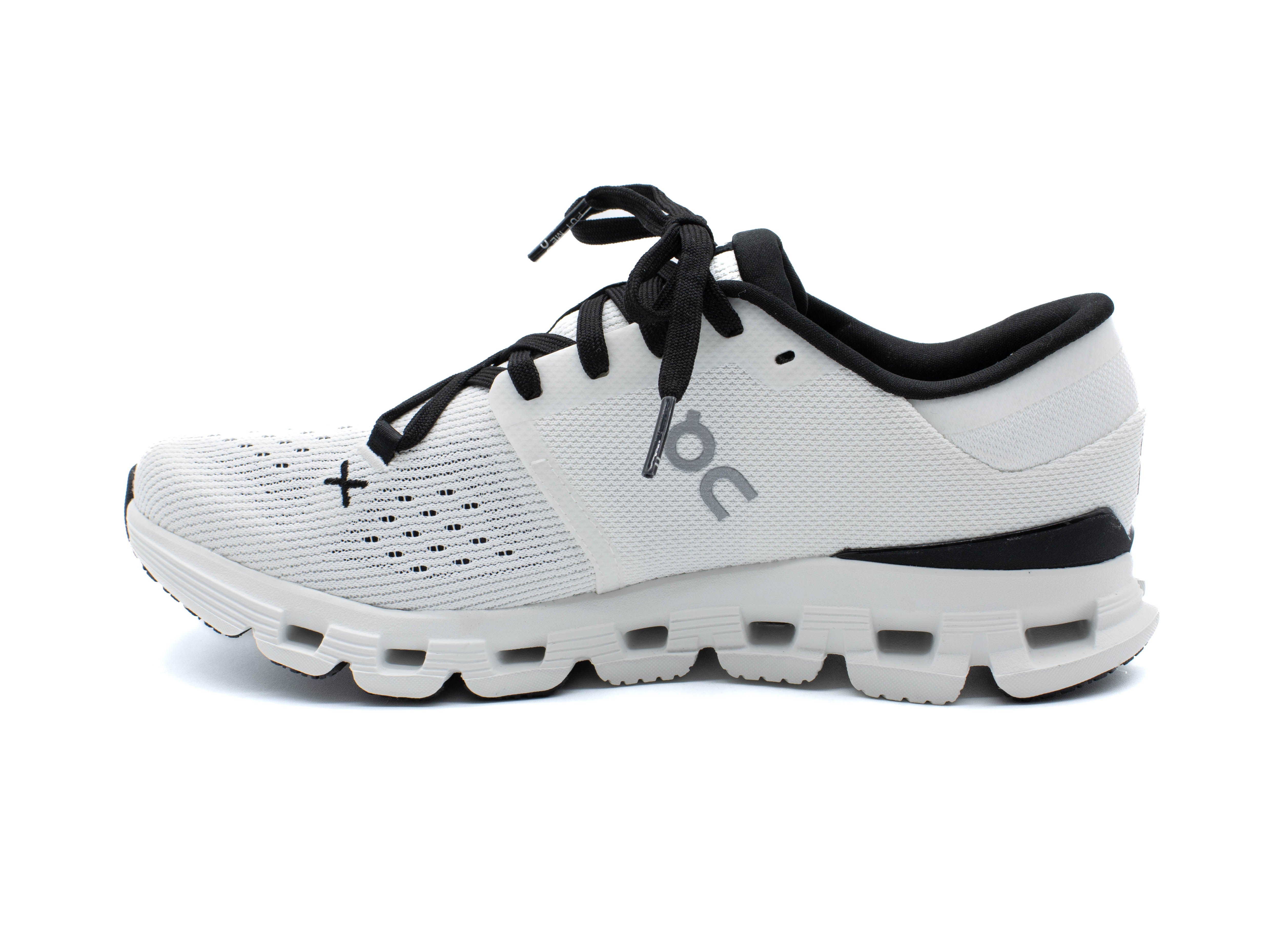 ON Cloud X4 – shoeper.com