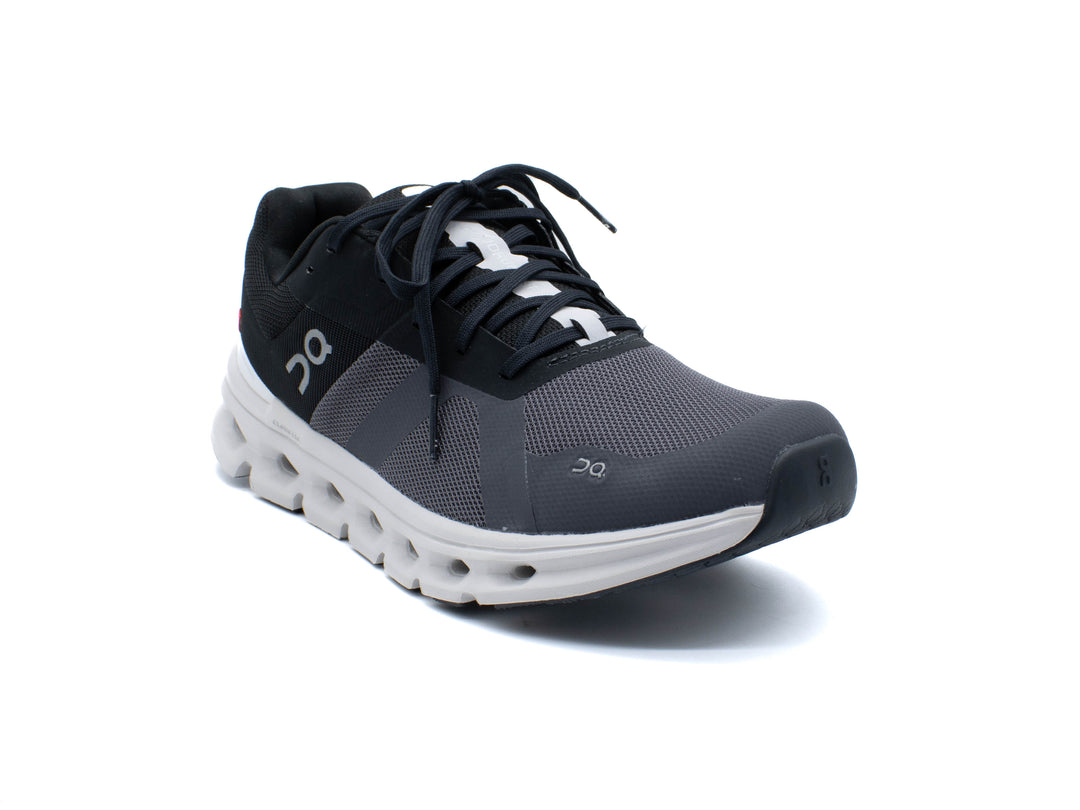 ON Cloudrunner Wide