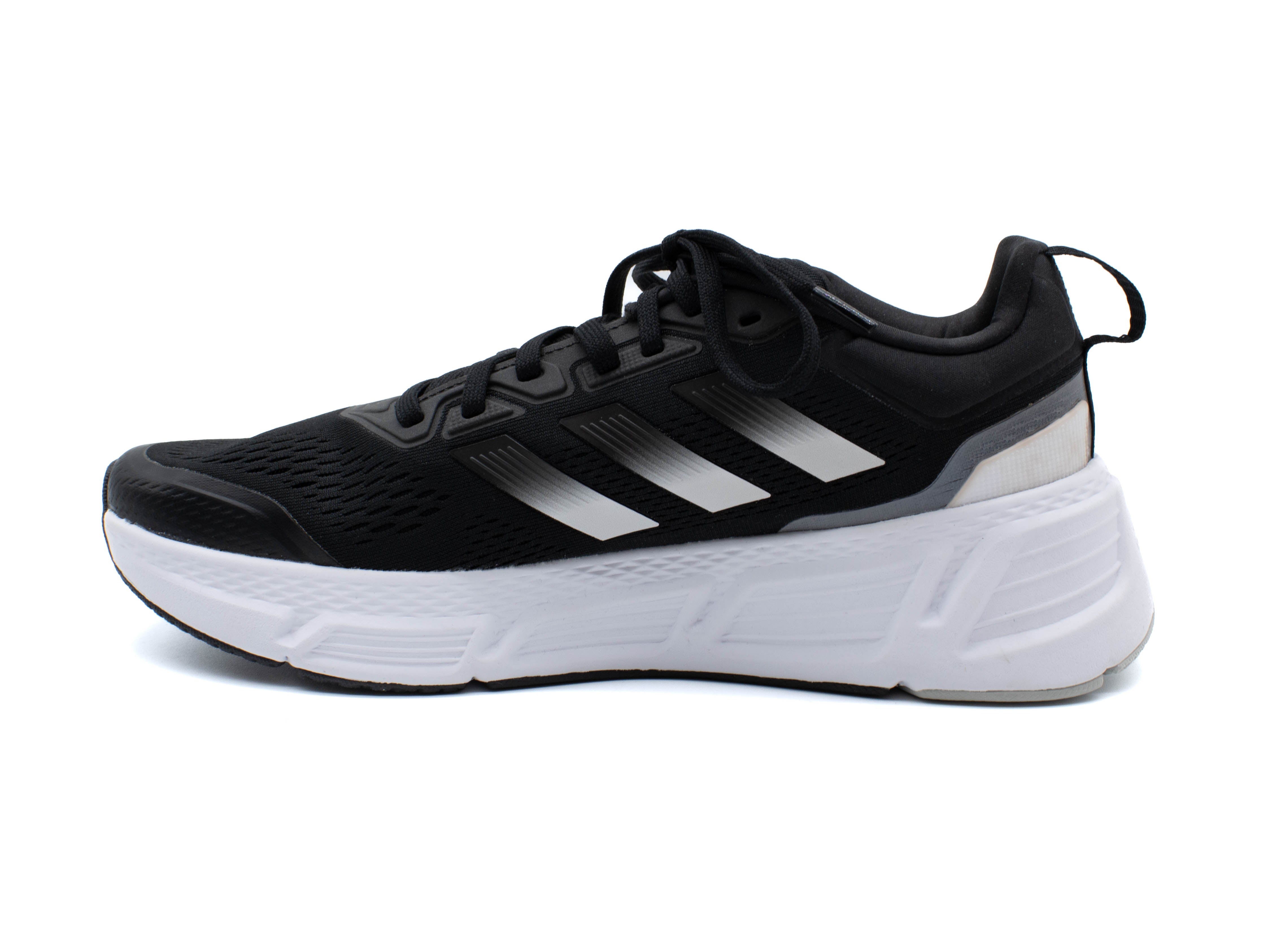 ADIDAS Questar Sneakers