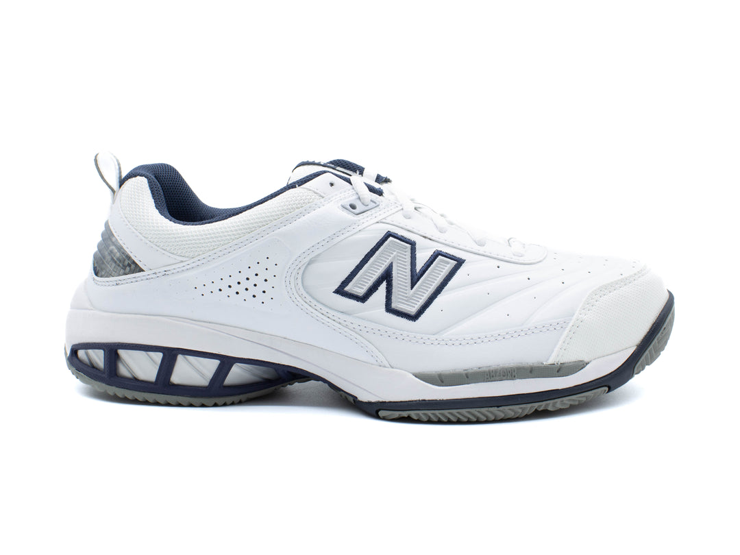 NEW BALANCE 806