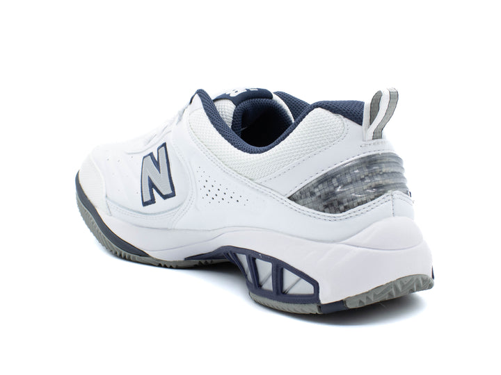 NEW BALANCE 806