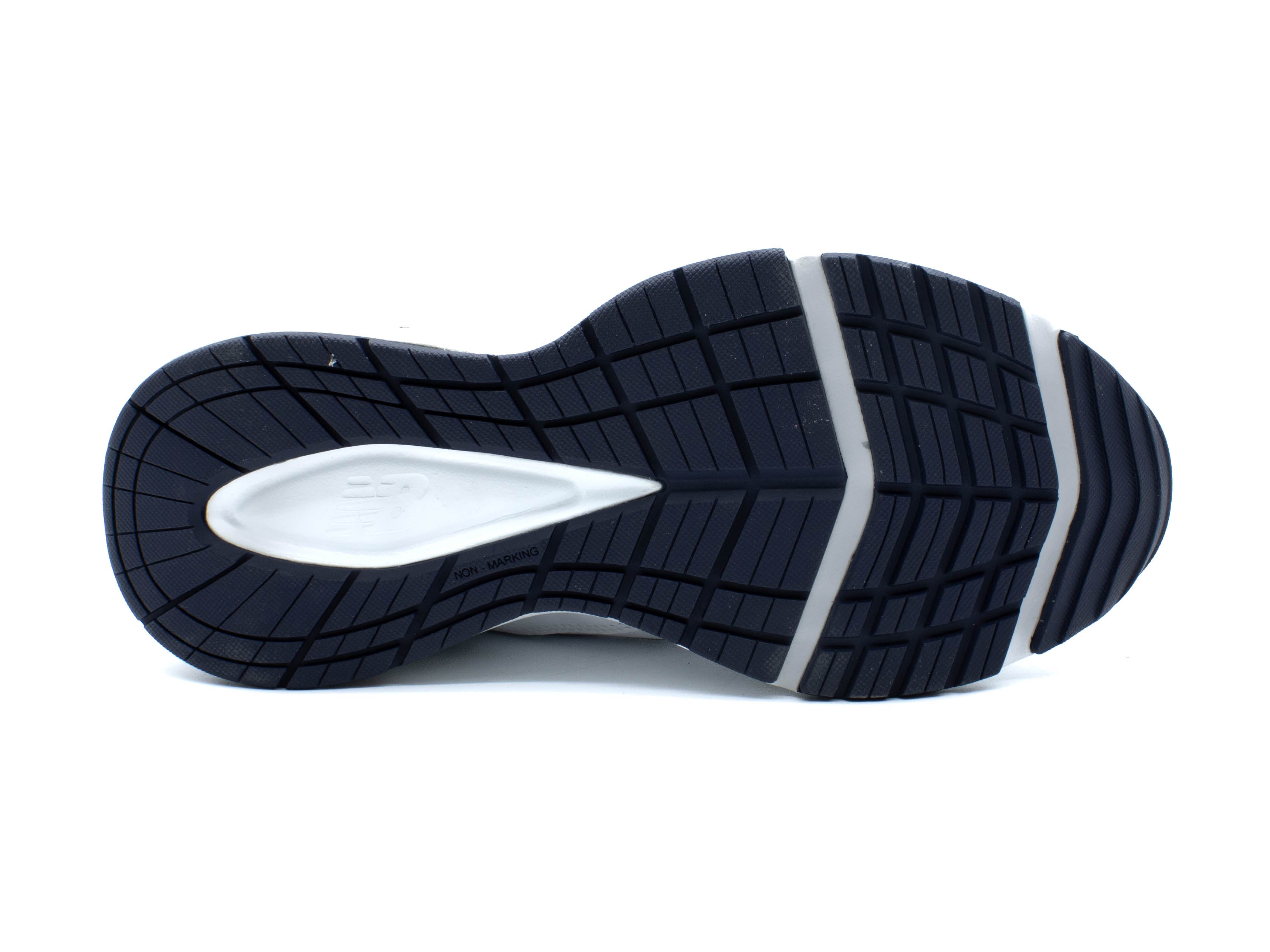 NEW BALANCE MX608v5 – shoeper.com
