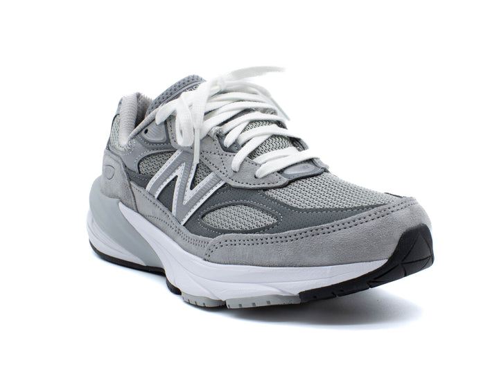 NEW BALANCE 990v6