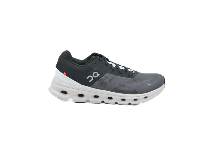 ON Cloudrunner Wide